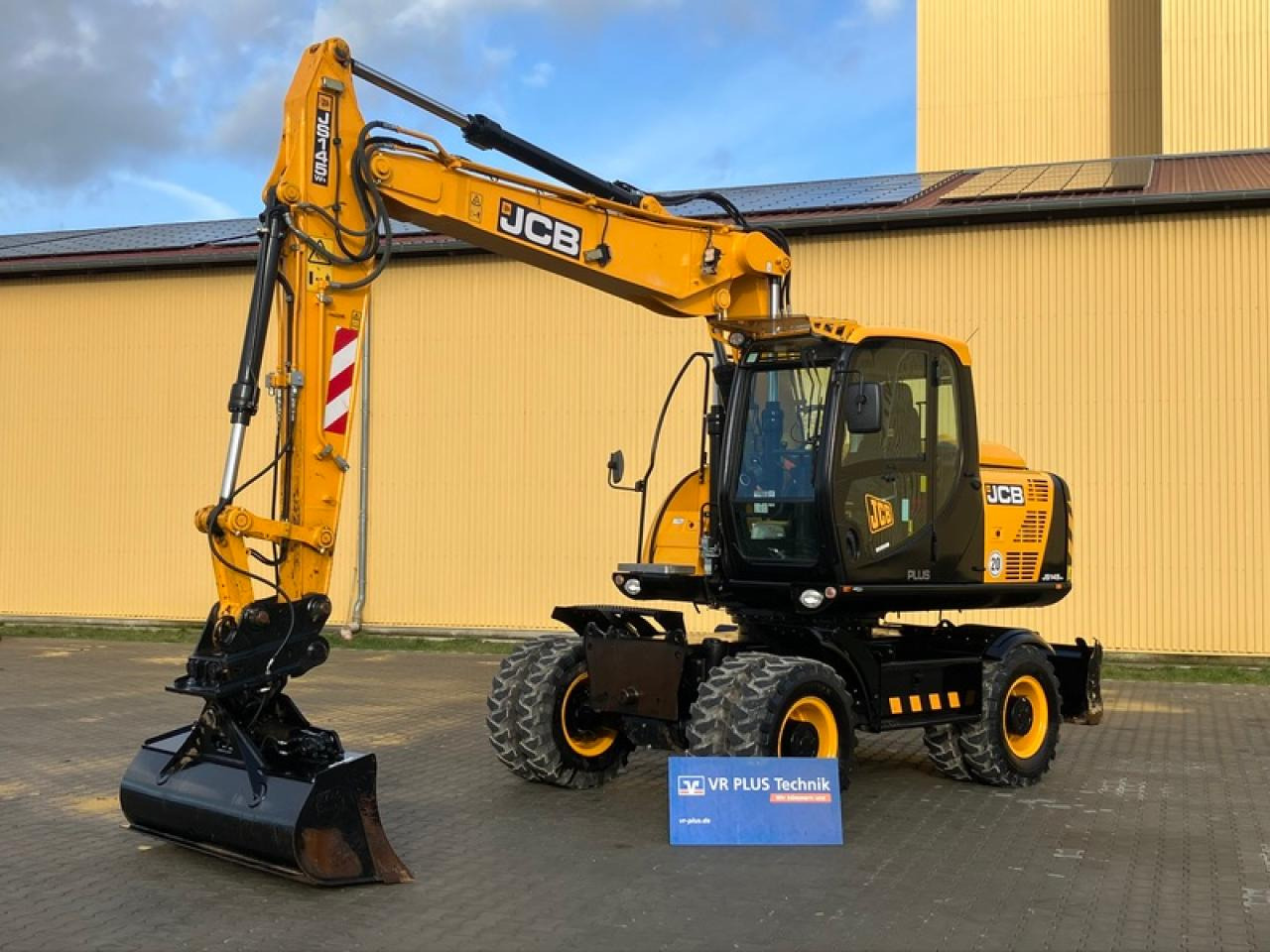 JCB JS145W - Bager na kotačima: slika JCB JS145W - Bager na kotačima JCB JS145W - Bager na kotačima: slika JCB JS145W - Bager na kotačima