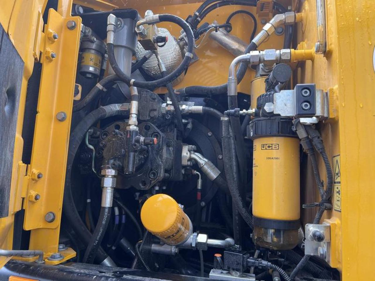 JCB JS145W - Bager na kotačima: slika JCB JS145W - Bager na kotačima JCB JS145W - Bager na kotačima: slika JCB JS145W - Bager na kotačima