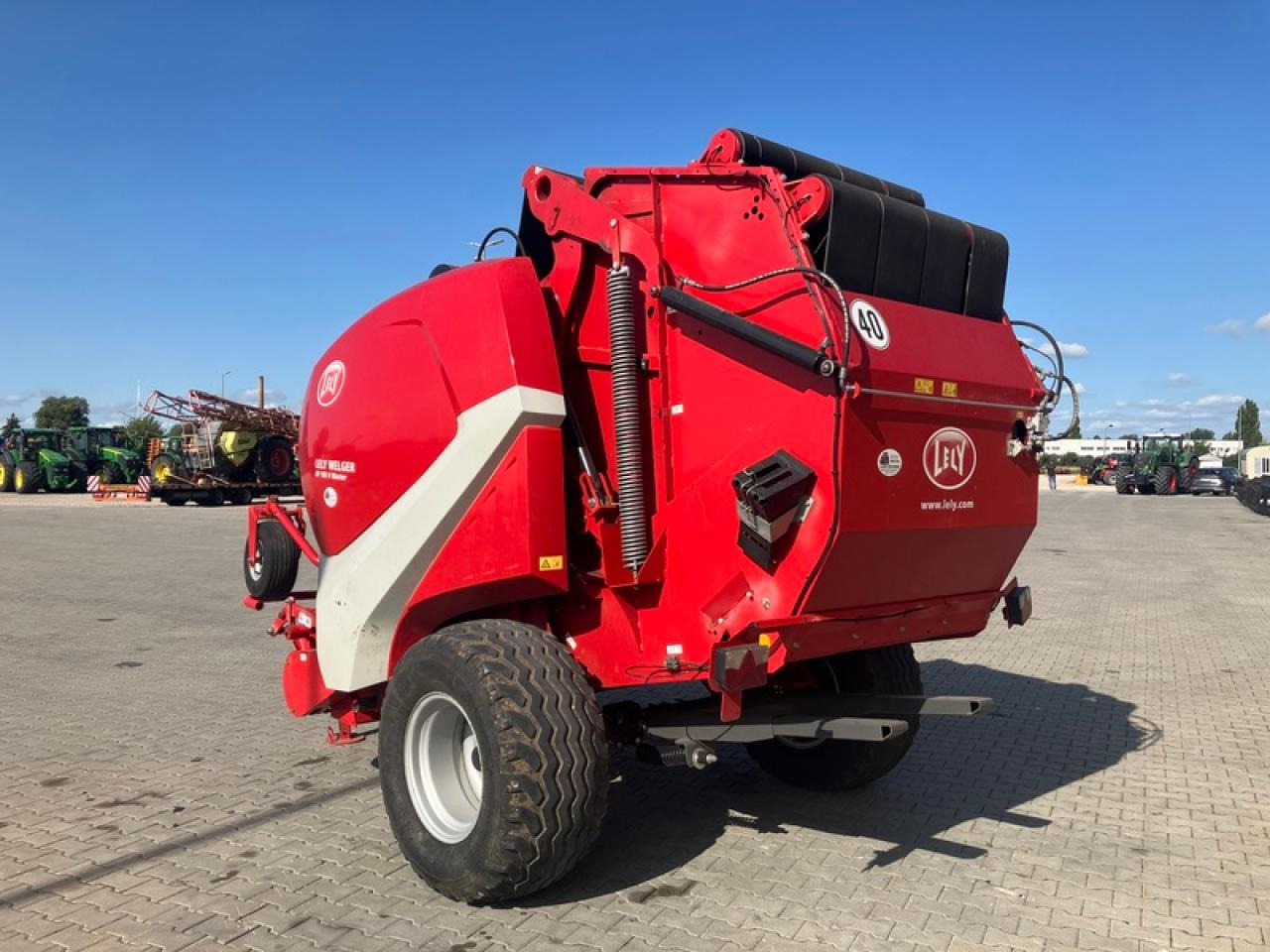Lely RP 180V - Rolo balirka: slika Lely RP 180V - Rolo balirka Lely RP 180V - Rolo balirka: slika Lely RP 180V - Rolo balirka