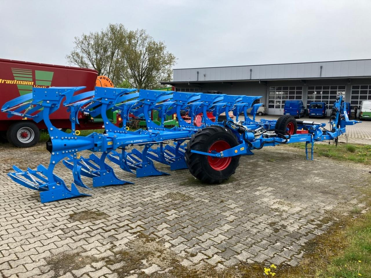 Lemken DIAMANT 16 V OFF+ONLAND - Plug: slika Lemken DIAMANT 16 V OFF+ONLAND - Plug Lemken DIAMANT 16 V OFF+ONLAND - Plug: slika Lemken DIAMANT 16 V OFF+ONLAND - Plug