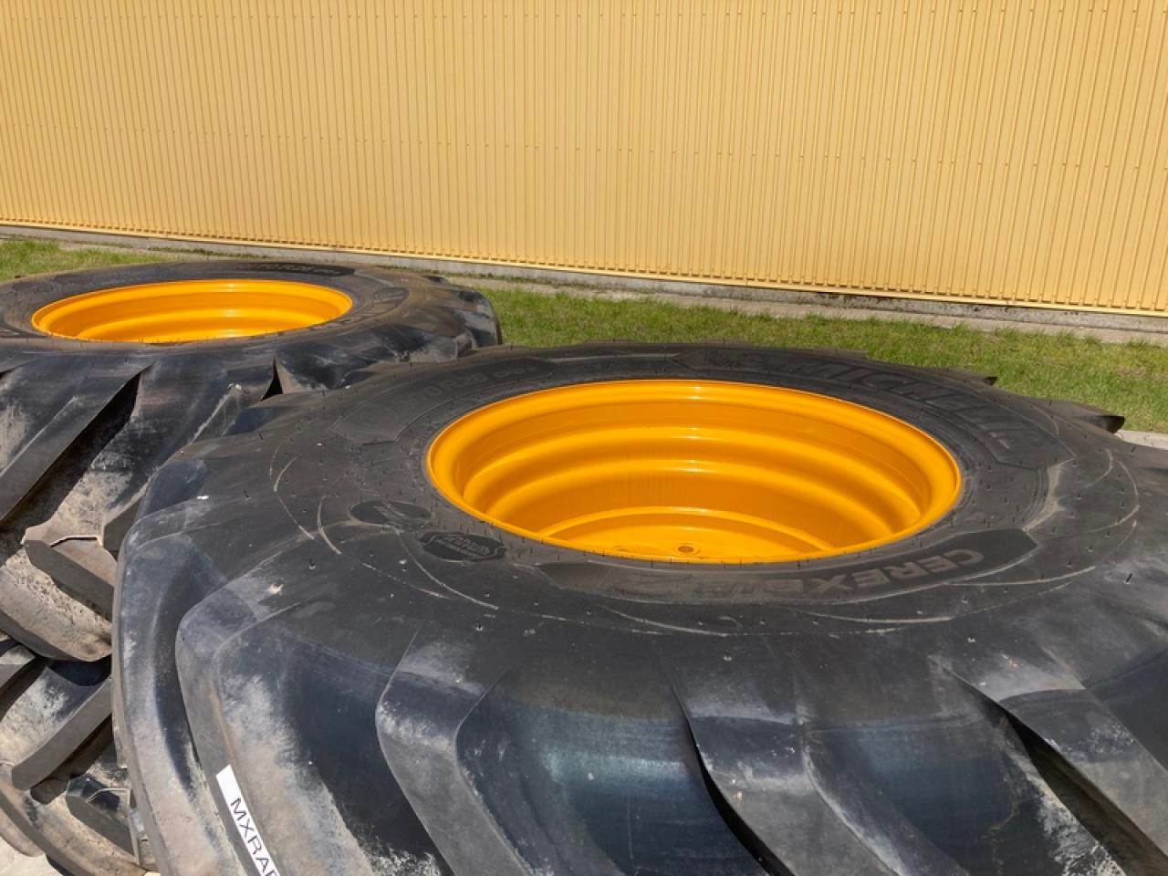 Michelin 620/70R26 VF CFO+ ZU JCB TM 420 - Guma: slika Michelin 620/70R26 VF CFO+ ZU JCB TM 420 - Guma Michelin 620/70R26 VF CFO+ ZU JCB TM 420 - Guma: slika Michelin 620/70R26 VF CFO+ ZU JCB TM 420 - Guma