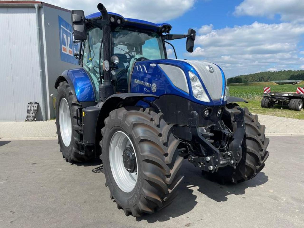 New Holland T 7.225 - Traktor: slika New Holland T 7.225 - Traktor New Holland T 7.225 - Traktor: slika New Holland T 7.225 - Traktor