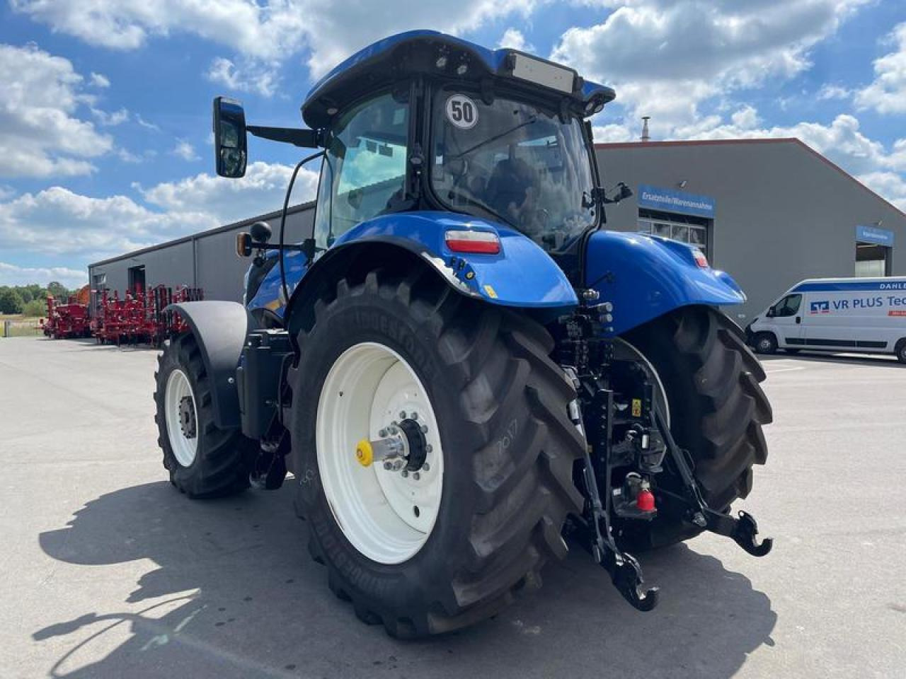 New Holland T 7.245 - Traktor: slika New Holland T 7.245 - Traktor New Holland T 7.245 - Traktor: slika New Holland T 7.245 - Traktor