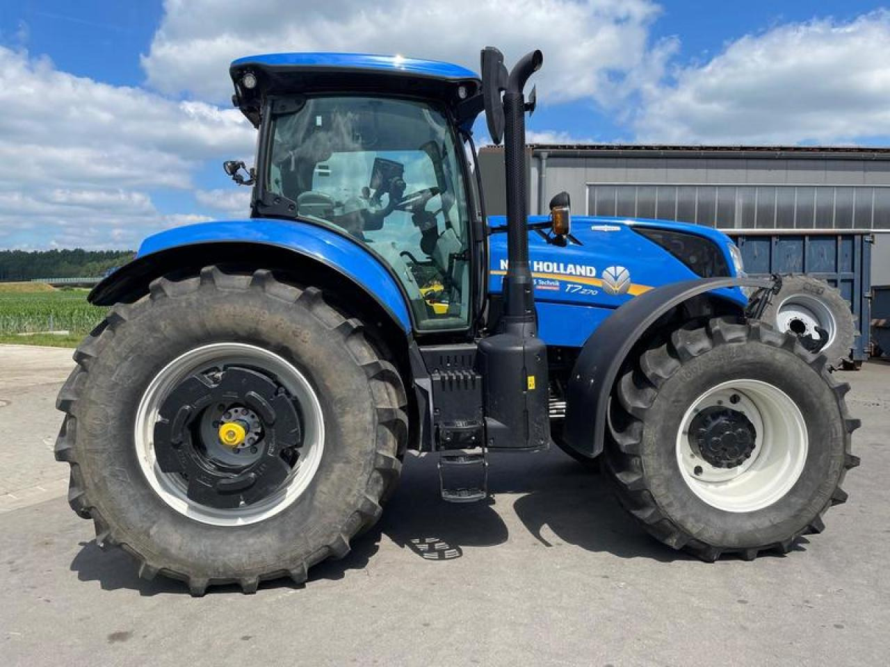 New Holland T 7.270 AUTOCOMMAND AKTION - Traktor: slika New Holland T 7.270 AUTOCOMMAND AKTION - Traktor New Holland T 7.270 AUTOCOMMAND AKTION - Traktor: slika New Holland T 7.270 AUTOCOMMAND AKTION - Traktor