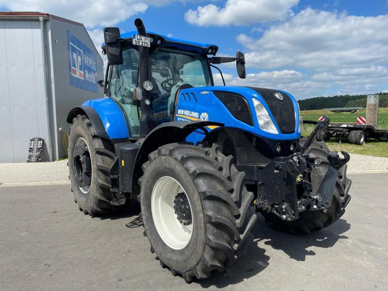 New Holland T 7.270 AUTOCOMMAND - Traktor: slika New Holland T 7.270 AUTOCOMMAND - Traktor New Holland T 7.270 AUTOCOMMAND - Traktor: slika New Holland T 7.270 AUTOCOMMAND - Traktor