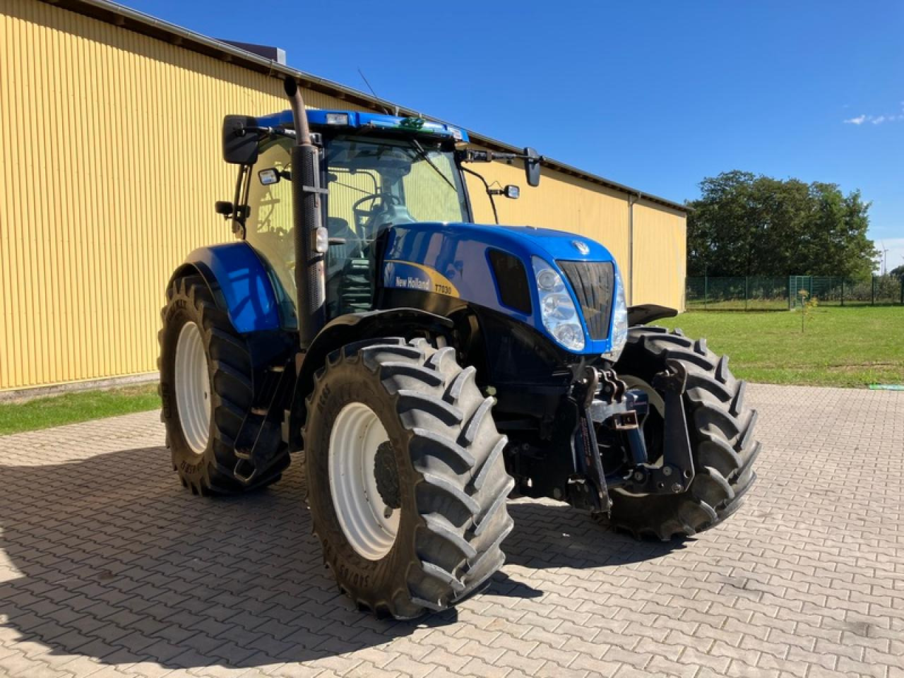 New Holland T7030 // GPS STARFIRE 6000 - Traktor: slika New Holland T7030 // GPS STARFIRE 6000 - Traktor New Holland T7030 // GPS STARFIRE 6000 - Traktor: slika New Holland T7030 // GPS STARFIRE 6000 - Traktor