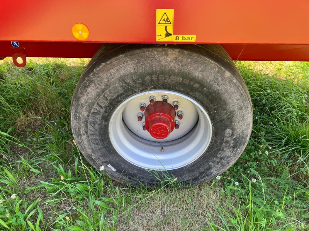 Strautmann VERTIMIX 2401DAKTION - Vagon-miješalica za krmivo: slika Strautmann VERTIMIX 2401DAKTION - Vagon-miješalica za krmivo Strautmann VERTIMIX 2401DAKTION - Vagon-miješalica za krmivo: slika Strautmann VERTIMIX 2401DAKTION - Vagon-miješalica za krmivo