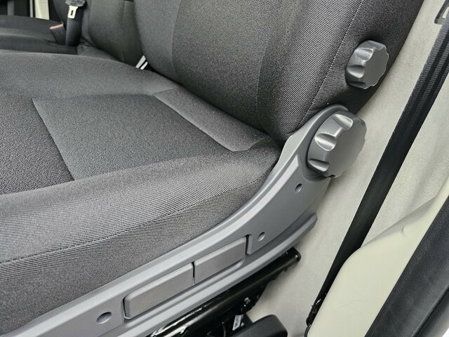 FIAT Ducato 35 140 L2H2 Klima Temp 260° Kamera PDC... - Furgon: slika FIAT Ducato 35 140 L2H2 Klima Temp 260° Kamera PDC... - Furgon FIAT Ducato 35 140 L2H2 Klima Temp 260° Kamera PDC... - Furgon: slika FIAT Ducato 35 140 L2H2 Klima Temp 260° Kamera PDC... - Furgon