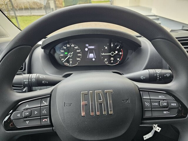 FIAT Ducato 35 L3H2 13m³ Klima Temp 260° Kamera PDC... - Furgon: slika FIAT Ducato 35 L3H2 13m³ Klima Temp 260° Kamera PDC... - Furgon FIAT Ducato 35 L3H2 13m³ Klima Temp 260° Kamera PDC... - Furgon: slika FIAT Ducato 35 L3H2 13m³ Klima Temp 260° Kamera PDC... - Furgon