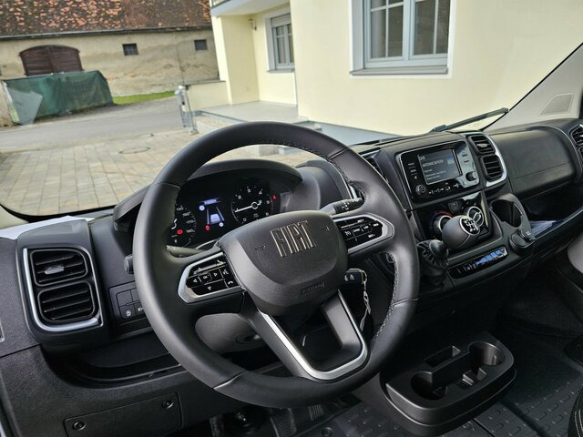 FIAT Ducato 35 L3H2 MAXI 13m³ 180 teilverglast... - Furgon: slika FIAT Ducato 35 L3H2 MAXI 13m³ 180 teilverglast... - Furgon FIAT Ducato 35 L3H2 MAXI 13m³ 180 teilverglast... - Furgon: slika FIAT Ducato 35 L3H2 MAXI 13m³ 180 teilverglast... - Furgon