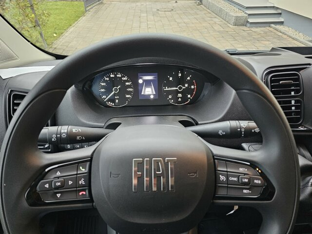 FIAT Ducato 35 MAXI 180 Serie10-9.2 Modell 2025 L2H2... - Furgon: slika FIAT Ducato 35 MAXI 180 Serie10-9.2 Modell 2025 L2H2... - Furgon FIAT Ducato 35 MAXI 180 Serie10-9.2 Modell 2025 L2H2... - Furgon: slika FIAT Ducato 35 MAXI 180 Serie10-9.2 Modell 2025 L2H2... - Furgon