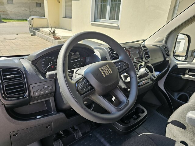 FIAT Ducato 35 MAXI L5H3 L4H3 17m³ 180 sofort - Furgon: slika FIAT Ducato 35 MAXI L5H3 L4H3 17m³ 180 sofort - Furgon FIAT Ducato 35 MAXI L5H3 L4H3 17m³ 180 sofort - Furgon: slika FIAT Ducato 35 MAXI L5H3 L4H3 17m³ 180 sofort - Furgon