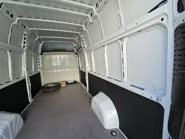 Novi Furgon FIAT Ducato 35 MAXI L5H3 L4H3 180 LBW BÄR VanLift: slika Novi Furgon FIAT Ducato 35 MAXI L5H3 L4H3 180 LBW BÄR VanLift