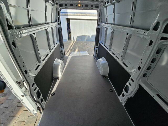 Novi Furgon FIAT Ducato 35 MAXI L5H3 L4H3 180 LBW BÄR VanLift: slika Novi Furgon FIAT Ducato 35 MAXI L5H3 L4H3 180 LBW BÄR VanLift