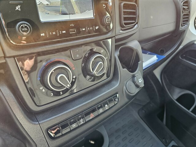 Novi Furgon FIAT Ducato 35 MAXI L5H3 L4H3 180 LBW BÄR VanLift: slika Novi Furgon FIAT Ducato 35 MAXI L5H3 L4H3 180 LBW BÄR VanLift