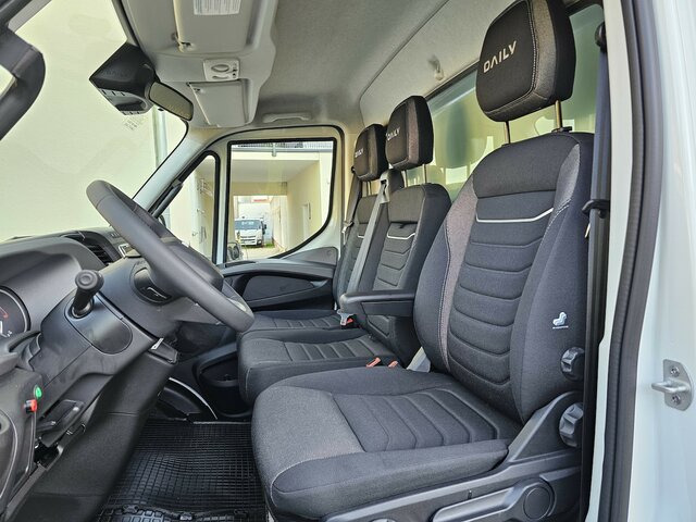 IVECO Daily 35S18 3.0 Koffer LBW Bär ACC LED sofort! - Dostavno vozilo sa zatvorenim sandukom: slika IVECO Daily 35S18 3.0 Koffer LBW Bär ACC LED sofort! - Dostavno vozilo sa zatvorenim sandukom IVECO Daily 35S18 3.0 Koffer LBW Bär ACC LED sofort! - Dostavno vozilo sa zatvorenim sandukom: slika IVECO Daily 35S18 3.0 Koffer LBW Bär ACC LED sofort! - Dostavno vozilo sa zatvorenim sandukom