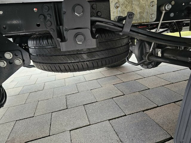 Zakup IVECO Daily 35S18 3.0 Pritsche Plane Ladebordwand AHK IVECO Daily 35S18 3.0 Pritsche Plane Ladebordwand AHK: slika Zakup IVECO Daily 35S18 3.0 Pritsche Plane Ladebordwand AHK IVECO Daily 35S18 3.0 Pritsche Plane Ladebordwand AHK