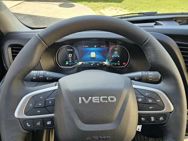 IVECO Daily 35S18HA8V Hi-Matic 18m³ Modell 2025 MY24... - Furgon: slika IVECO Daily 35S18HA8V Hi-Matic 18m³ Modell 2025 MY24... - Furgon IVECO Daily 35S18HA8V Hi-Matic 18m³ Modell 2025 MY24... - Furgon: slika IVECO Daily 35S18HA8V Hi-Matic 18m³ Modell 2025 MY24... - Furgon