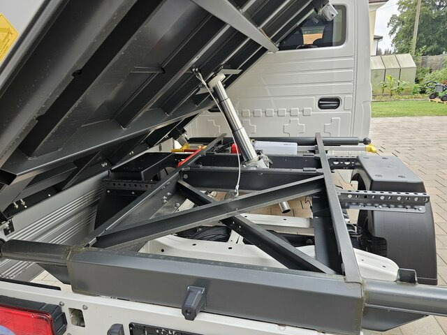 Mali kamion kiper, Dostavno vozilo s dvostrukom kabinom MAN TGE 3.140 Doka L3 Dreiseitenkipper Facelift: slika Mali kamion kiper, Dostavno vozilo s dvostrukom kabinom MAN TGE 3.140 Doka L3 Dreiseitenkipper Facelift