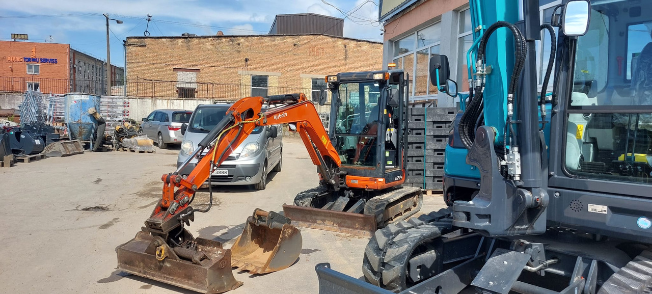 Kubota U27-4 HI - Mini bager: slika Kubota U27-4 HI - Mini bager Kubota U27-4 HI - Mini bager: slika Kubota U27-4 HI - Mini bager