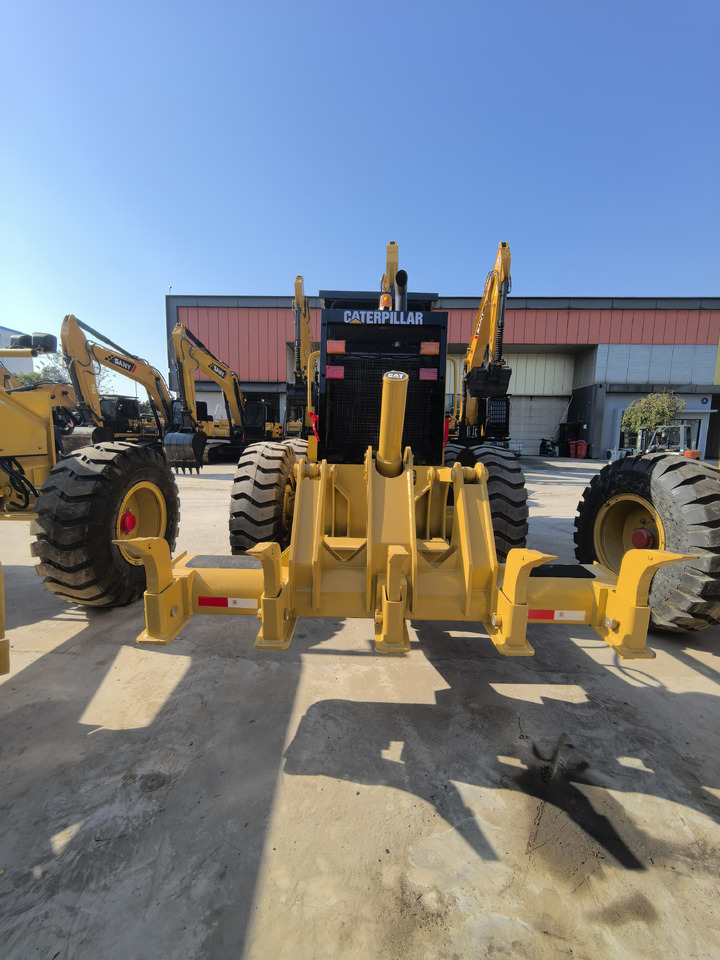 CAT 140K Grader - Grejder: slika CAT 140K Grader - Grejder CAT 140K Grader - Grejder: slika CAT 140K Grader - Grejder