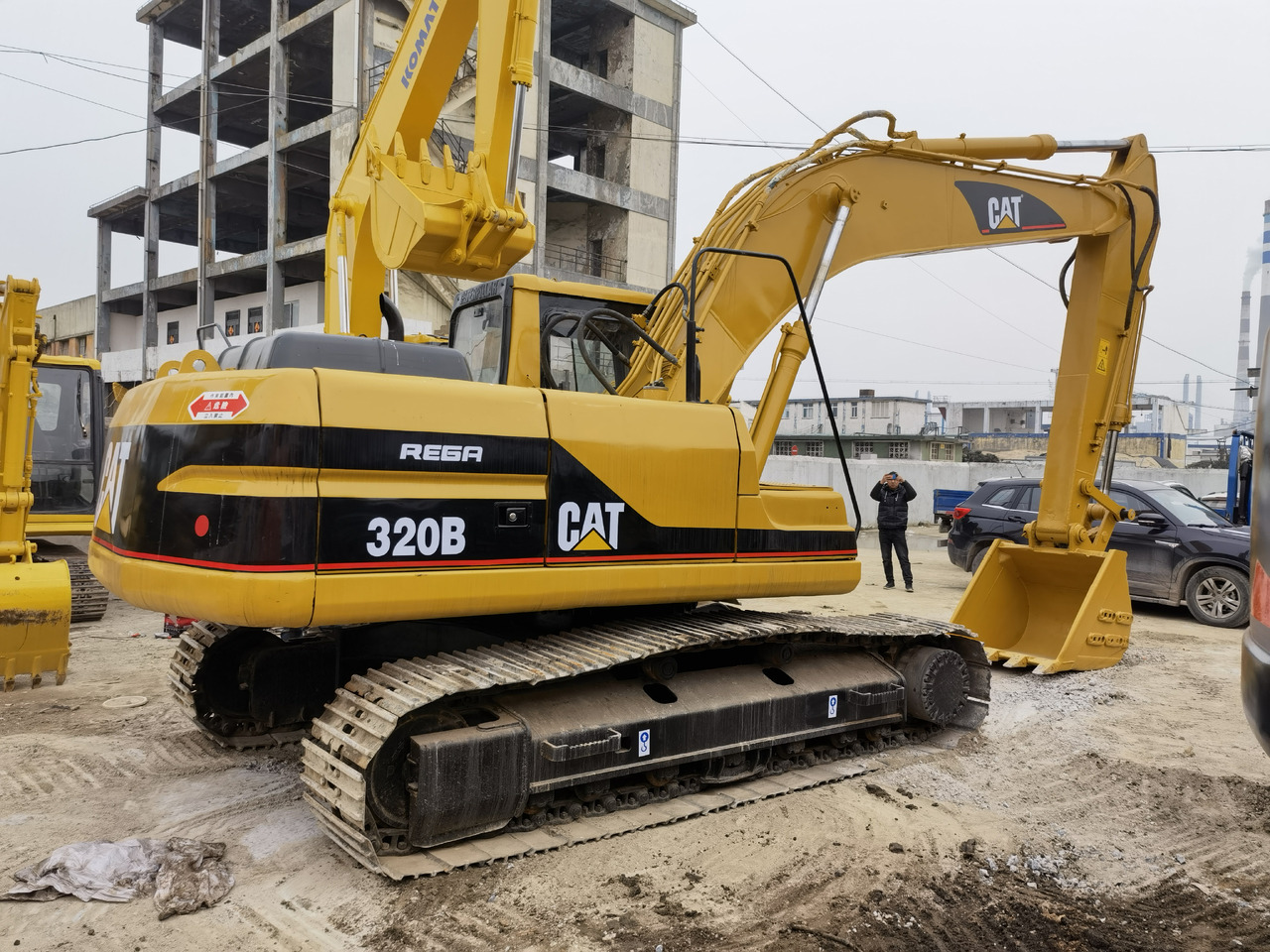 CAT 320B Excavator - Bager gusjeničar: slika  CAT 320B Excavator - Bager gusjeničar CAT 320B Excavator - Bager gusjeničar: slika  CAT 320B Excavator - Bager gusjeničar