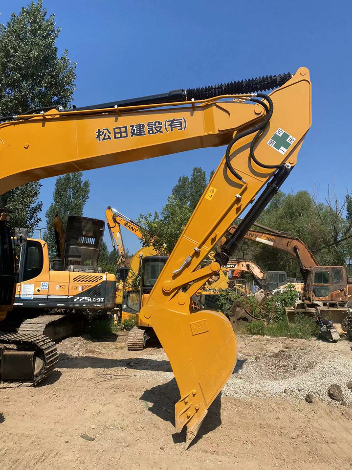 CAT 320DL Excavator - Bager gusjeničar: slika CAT 320DL Excavator - Bager gusjeničar CAT 320DL Excavator - Bager gusjeničar: slika CAT 320DL Excavator - Bager gusjeničar