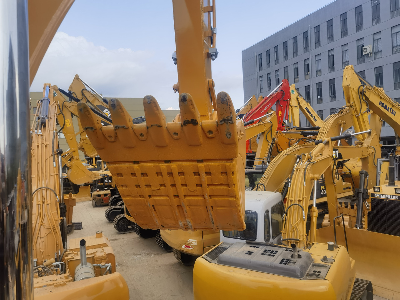 CAT 330DL excavator - Bager gusjeničar: slika CAT 330DL excavator - Bager gusjeničar CAT 330DL excavator - Bager gusjeničar: slika CAT 330DL excavator - Bager gusjeničar