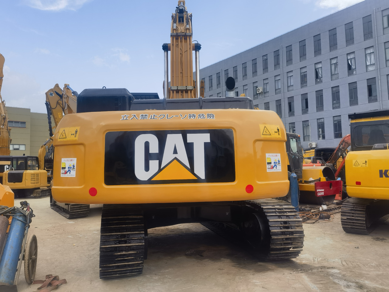 CAT 330DL excavator - Bager gusjeničar: slika CAT 330DL excavator - Bager gusjeničar CAT 330DL excavator - Bager gusjeničar: slika CAT 330DL excavator - Bager gusjeničar