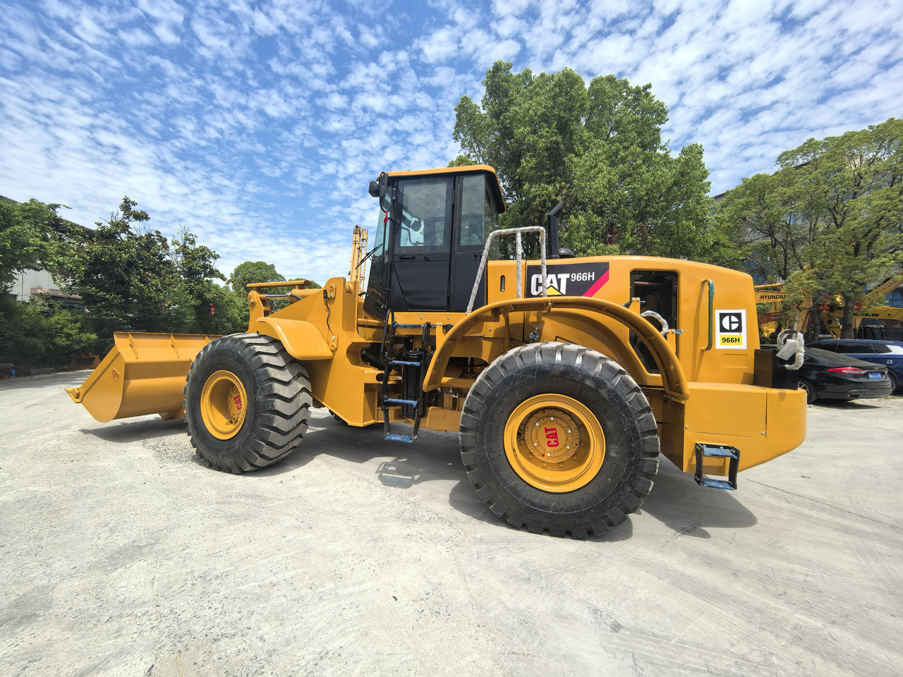 CAT 966H - Utovarivač na kotačima: slika CAT 966H - Utovarivač na kotačima CAT 966H - Utovarivač na kotačima: slika CAT 966H - Utovarivač na kotačima