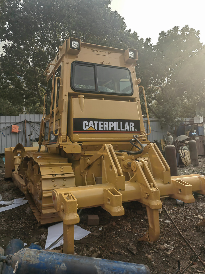 CAT D6G Bulldozer - Buldožer: slika CAT D6G Bulldozer - Buldožer CAT D6G Bulldozer - Buldožer: slika CAT D6G Bulldozer - Buldožer