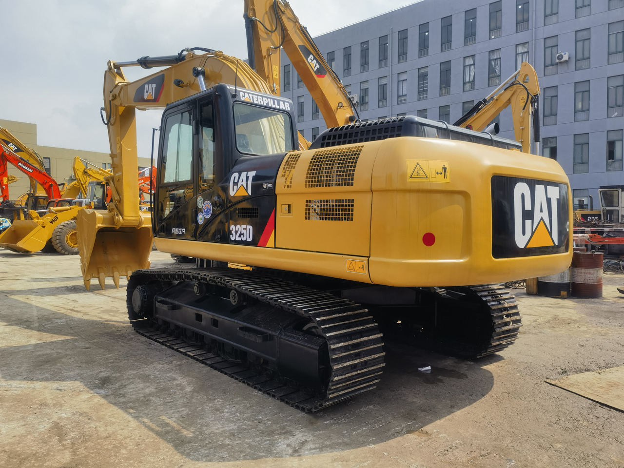CATERPILLAR CAT 325D Excavator - Bager gusjeničar: slika CATERPILLAR CAT 325D Excavator - Bager gusjeničar CATERPILLAR CAT 325D Excavator - Bager gusjeničar: slika CATERPILLAR CAT 325D Excavator - Bager gusjeničar