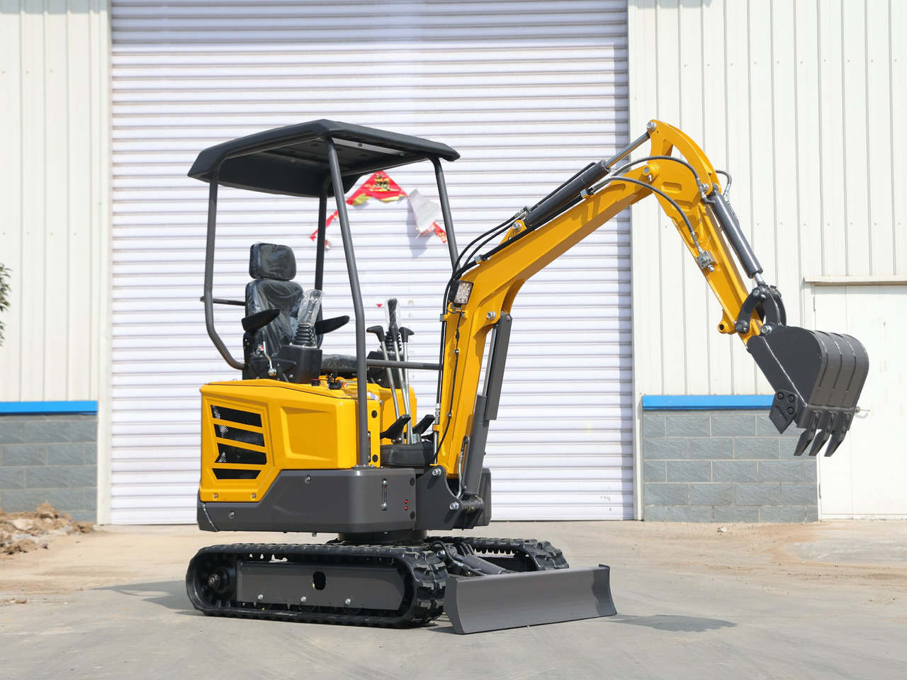 CHINA Mini digger 1.5 ton excavator - Mini bager: slika CHINA Mini digger 1.5 ton excavator - Mini bager CHINA Mini digger 1.5 ton excavator - Mini bager: slika CHINA Mini digger 1.5 ton excavator - Mini bager