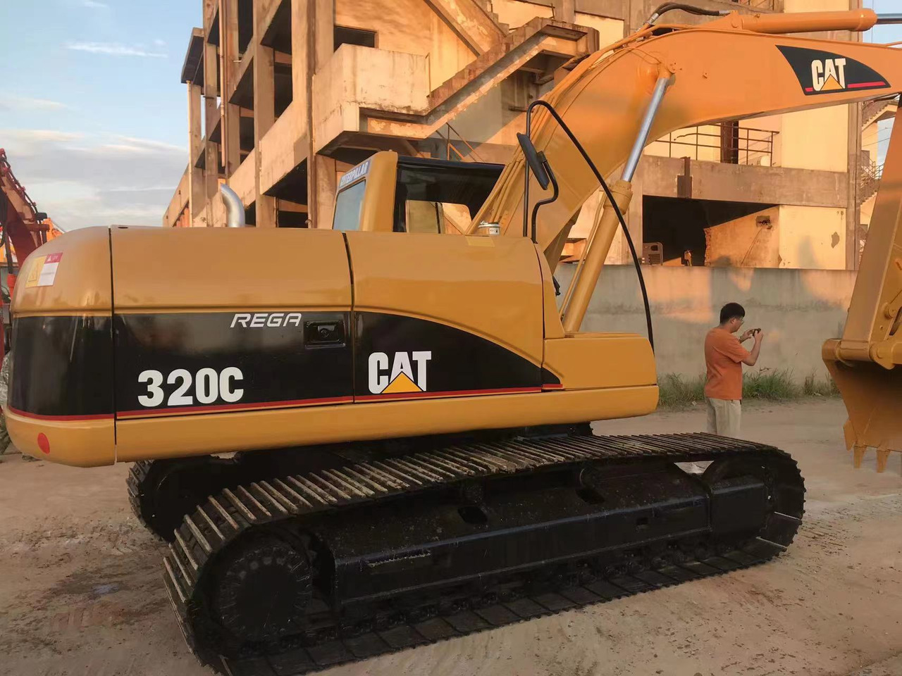 Cat 320c excavator - Bager gusjeničar: slika Cat 320c excavator - Bager gusjeničar Cat 320c excavator - Bager gusjeničar: slika Cat 320c excavator - Bager gusjeničar