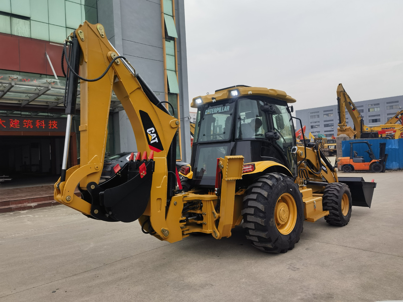 Cat 420F backhoe loader - Rovokopač-utovarivač: slika Cat 420F backhoe loader - Rovokopač-utovarivač Cat 420F backhoe loader - Rovokopač-utovarivač: slika Cat 420F backhoe loader - Rovokopač-utovarivač