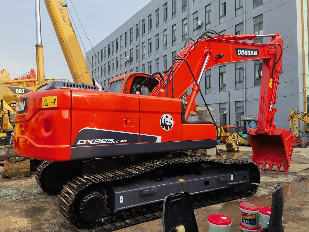 DOOSAN Doosan DX225LC Crawler excavator - Bager gusjeničar: slika DOOSAN Doosan DX225LC Crawler excavator - Bager gusjeničar DOOSAN Doosan DX225LC Crawler excavator - Bager gusjeničar: slika DOOSAN Doosan DX225LC Crawler excavator - Bager gusjeničar