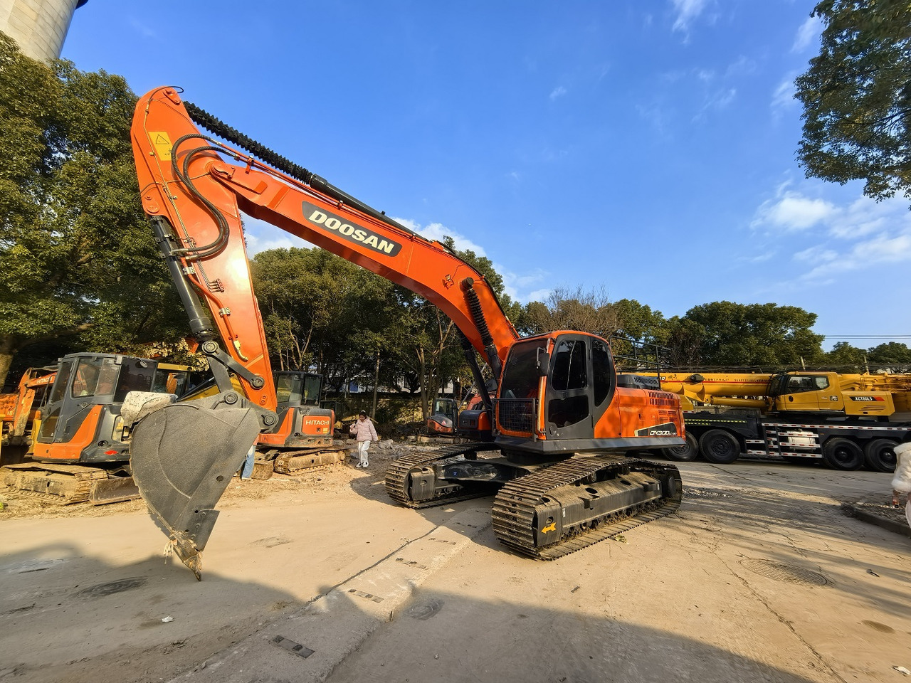 Doosan DX300LC Crawler Excavator - Bager gusjeničar: slika Doosan DX300LC Crawler Excavator - Bager gusjeničar Doosan DX300LC Crawler Excavator - Bager gusjeničar: slika Doosan DX300LC Crawler Excavator - Bager gusjeničar