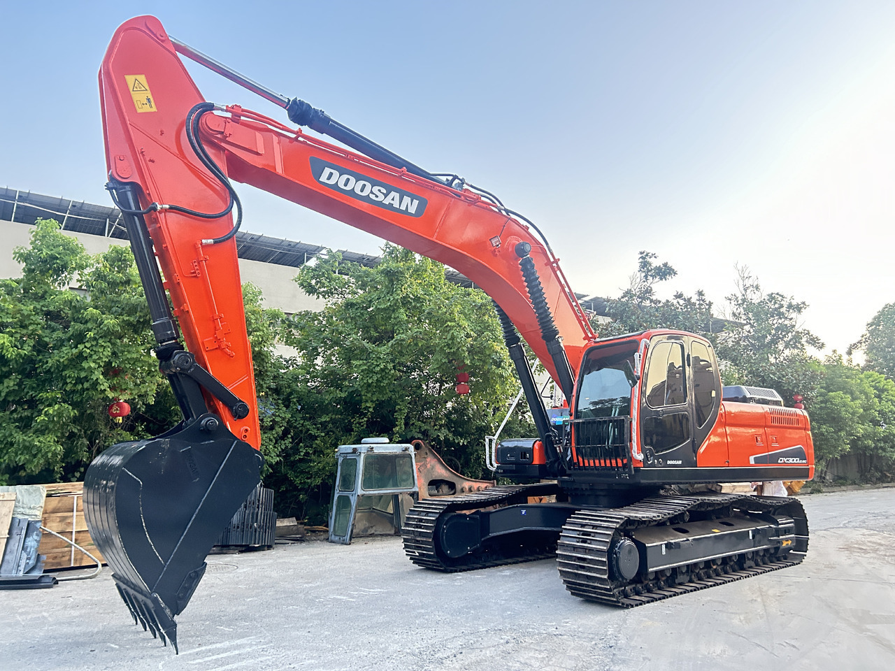 Doosan DX300LC Crawler Excavator - Bager gusjeničar: slika Doosan DX300LC Crawler Excavator - Bager gusjeničar Doosan DX300LC Crawler Excavator - Bager gusjeničar: slika Doosan DX300LC Crawler Excavator - Bager gusjeničar