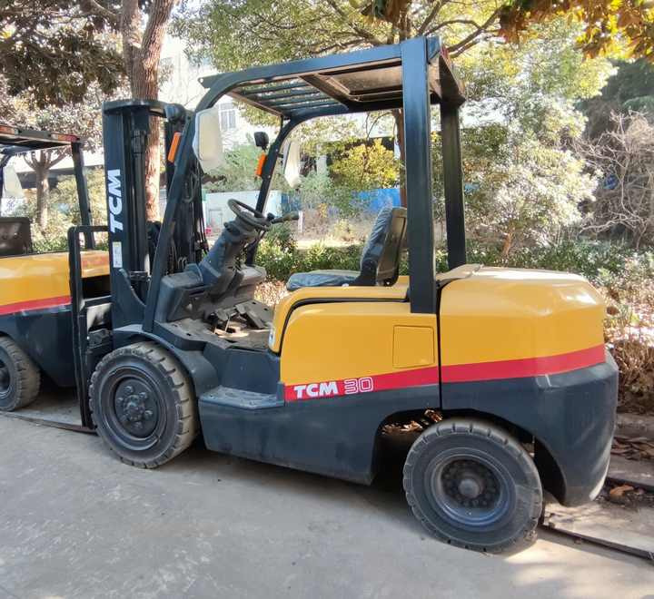 Good condition and high performance TCM FD30 used forklift with good condition on hot sale - Diesel viličar: slika Good condition and high performance TCM FD30 used forklift with good condition on hot sale - Diesel viličar Good condition and high performance TCM FD30 used forklift with good condition on hot sale - Diesel viličar: slika Good condition and high performance TCM FD30 used forklift with good condition on hot sale - Diesel viličar