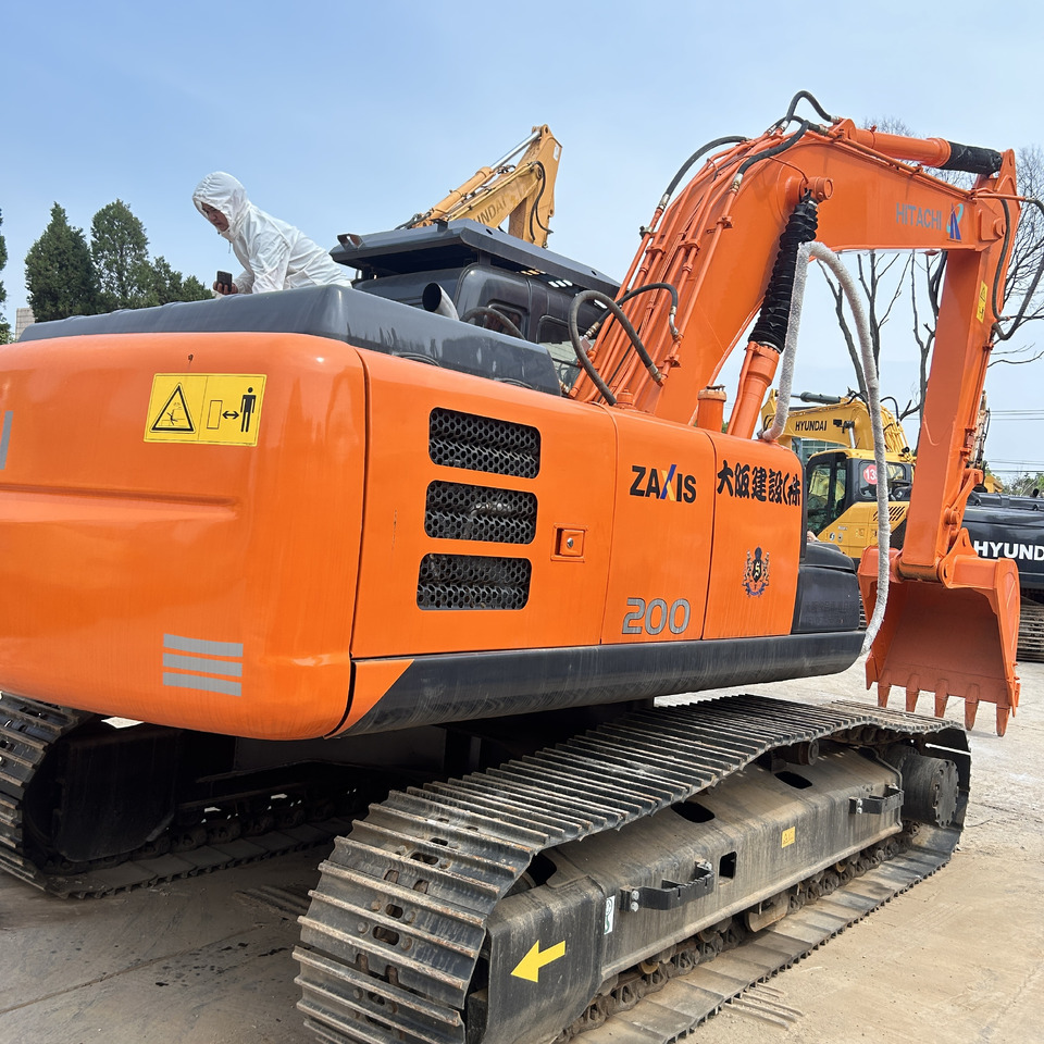 Hitachi ZX200 Excavator - Bager gusjeničar: slika Hitachi ZX200 Excavator - Bager gusjeničar Hitachi ZX200 Excavator - Bager gusjeničar: slika Hitachi ZX200 Excavator - Bager gusjeničar