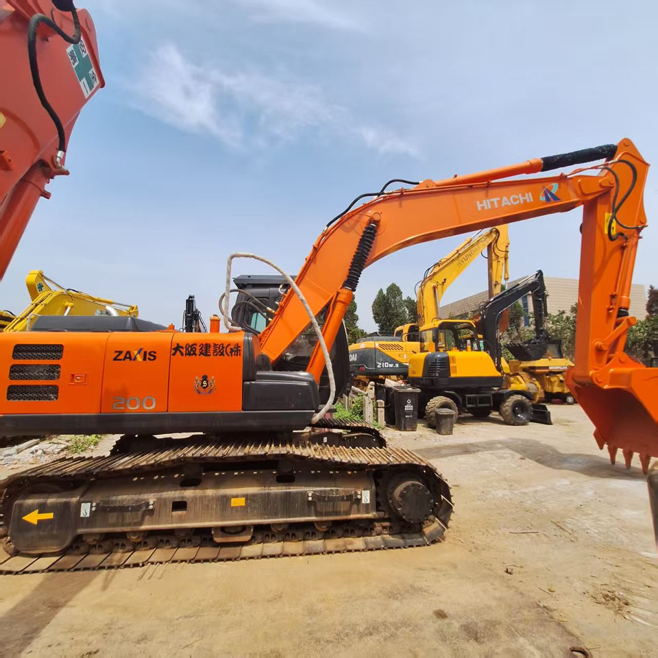 Hitachi ZX200 Excavator - Bager gusjeničar: slika Hitachi ZX200 Excavator - Bager gusjeničar Hitachi ZX200 Excavator - Bager gusjeničar: slika Hitachi ZX200 Excavator - Bager gusjeničar