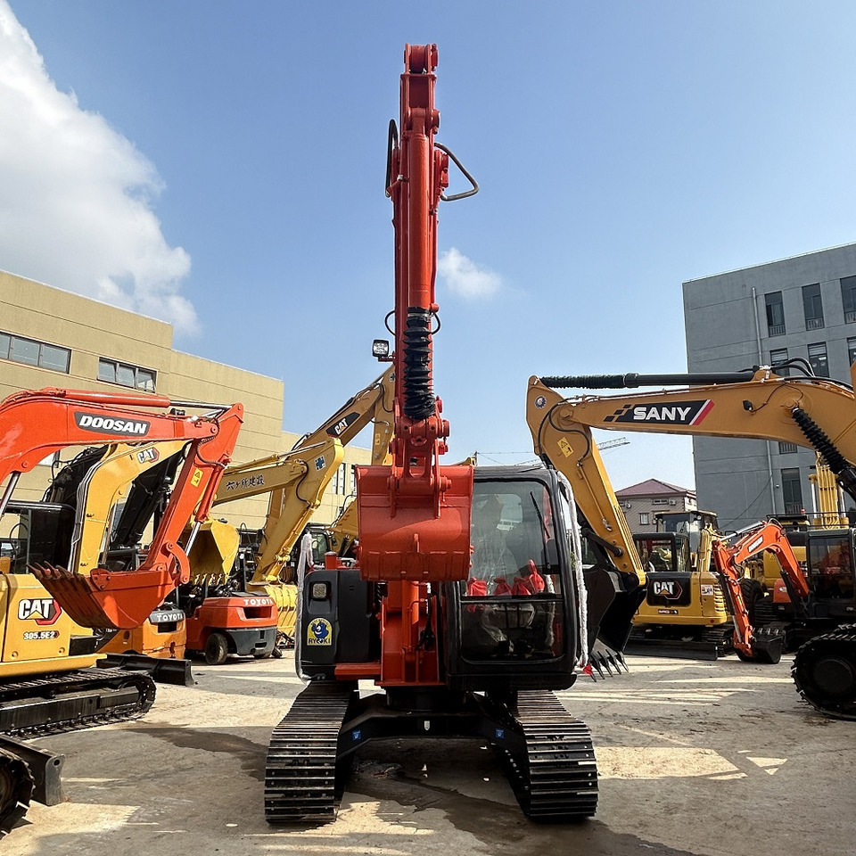 Hitachi ZX70 Excavator - Mini bager: slika Hitachi ZX70 Excavator - Mini bager Hitachi ZX70 Excavator - Mini bager: slika Hitachi ZX70 Excavator - Mini bager