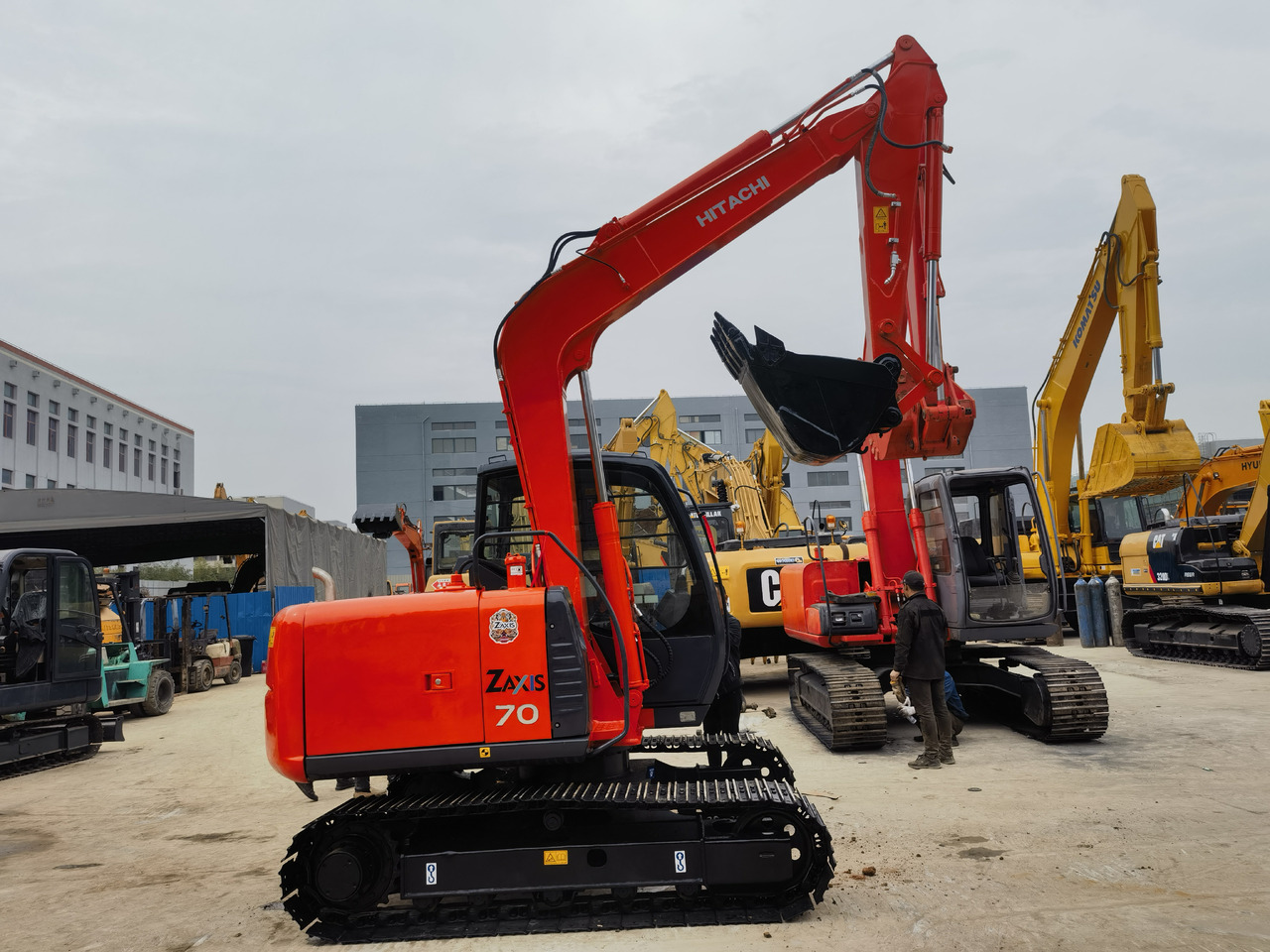 Hitachi ZX70 Excavator - Mini bager: slika Hitachi ZX70 Excavator - Mini bager Hitachi ZX70 Excavator - Mini bager: slika Hitachi ZX70 Excavator - Mini bager