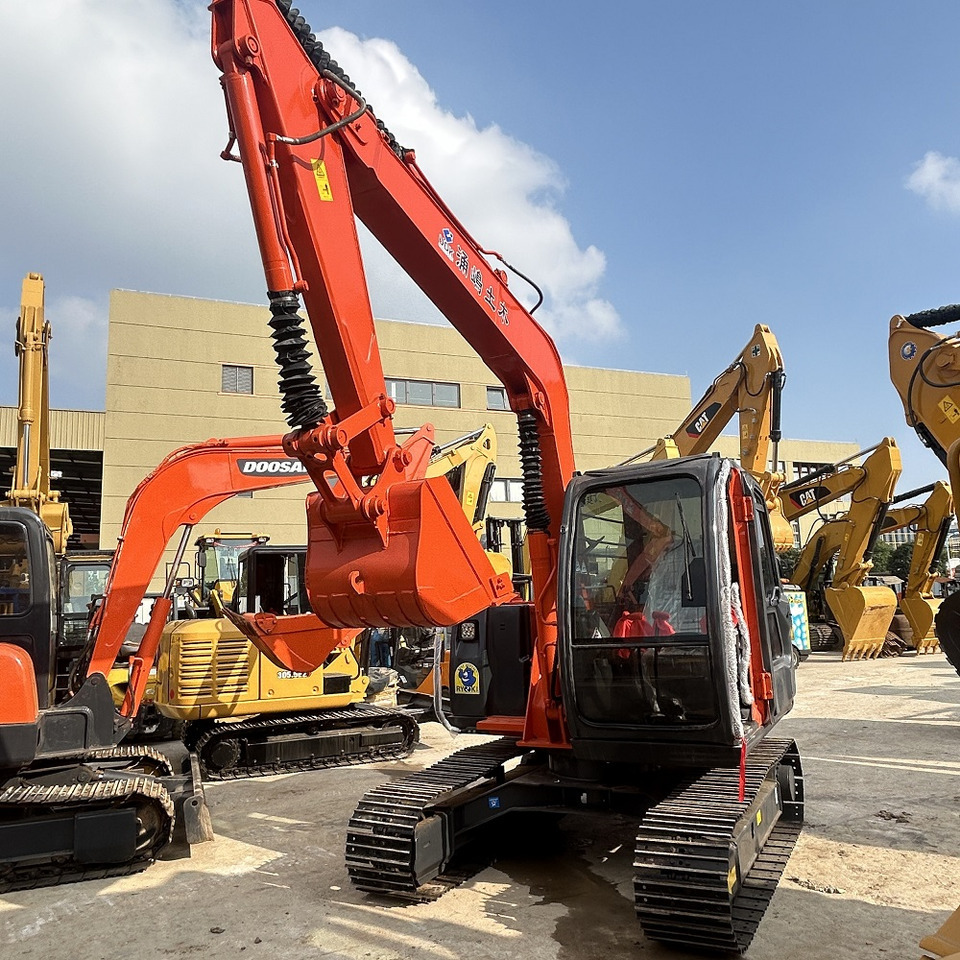 Hitachi ZX70 Excavator - Mini bager: slika Hitachi ZX70 Excavator - Mini bager Hitachi ZX70 Excavator - Mini bager: slika Hitachi ZX70 Excavator - Mini bager
