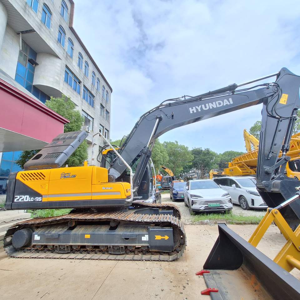 Hyundai 220LC-9S Excavator - Bager gusjeničar: slika Hyundai 220LC-9S Excavator - Bager gusjeničar Hyundai 220LC-9S Excavator - Bager gusjeničar: slika Hyundai 220LC-9S Excavator - Bager gusjeničar
