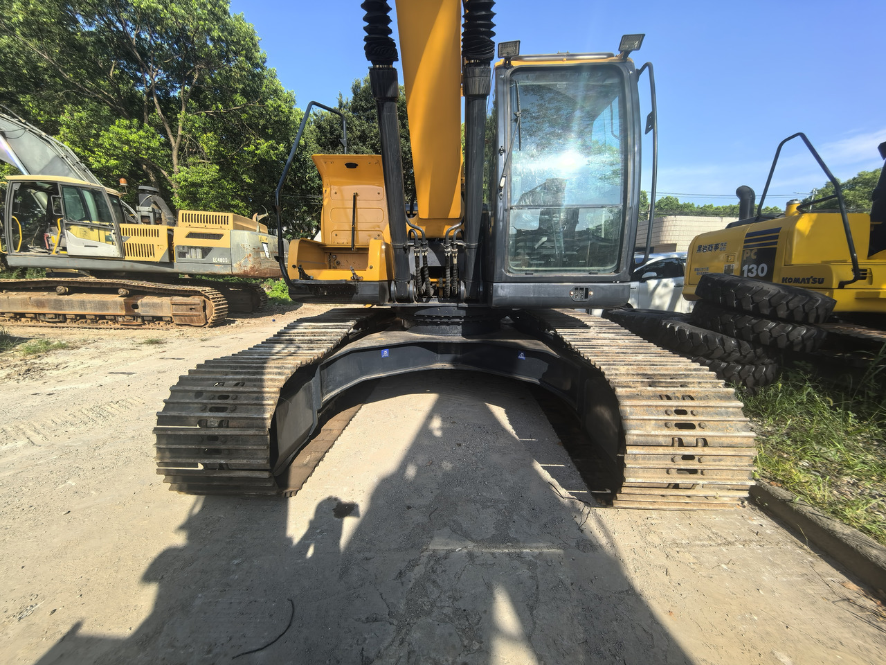 Hyundai 220lc-9s   excavator - Bager na kotačima: slika  Hyundai 220lc-9s   excavator - Bager na kotačima Hyundai 220lc-9s   excavator - Bager na kotačima: slika  Hyundai 220lc-9s   excavator - Bager na kotačima