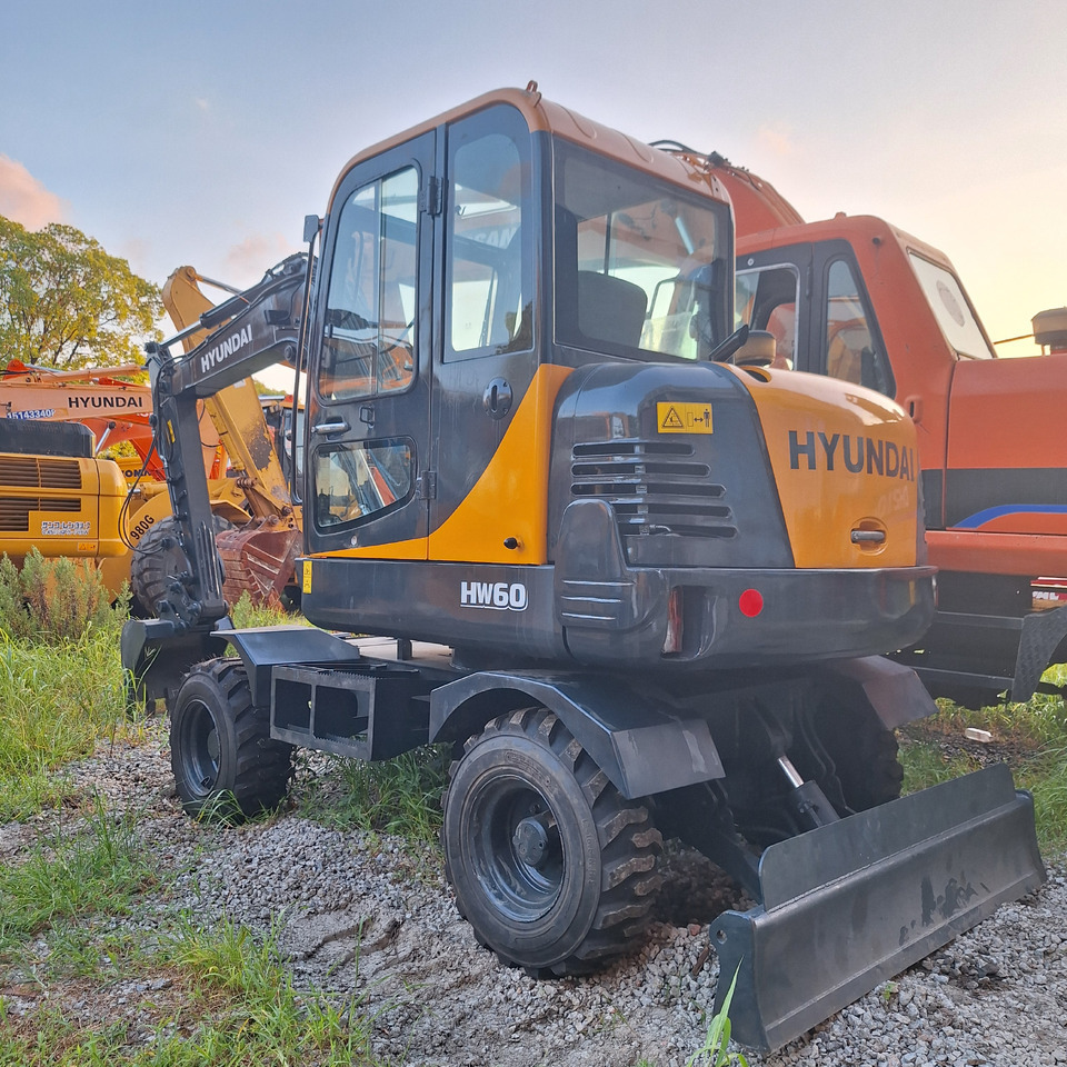 Bager na kotačima Hyundai HW60  excavator: slika Bager na kotačima Hyundai HW60  excavator
