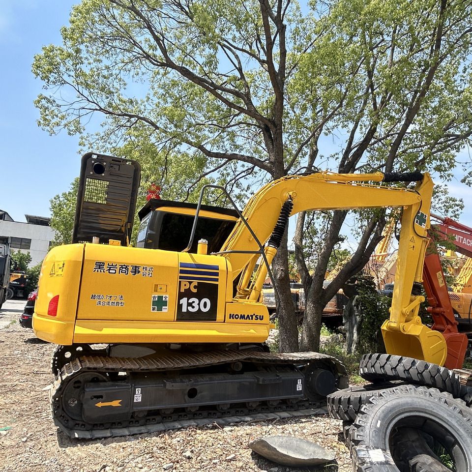 Komatsu PC130-7 Excavator - Bager gusjeničar: slika Komatsu PC130-7 Excavator - Bager gusjeničar Komatsu PC130-7 Excavator - Bager gusjeničar: slika Komatsu PC130-7 Excavator - Bager gusjeničar