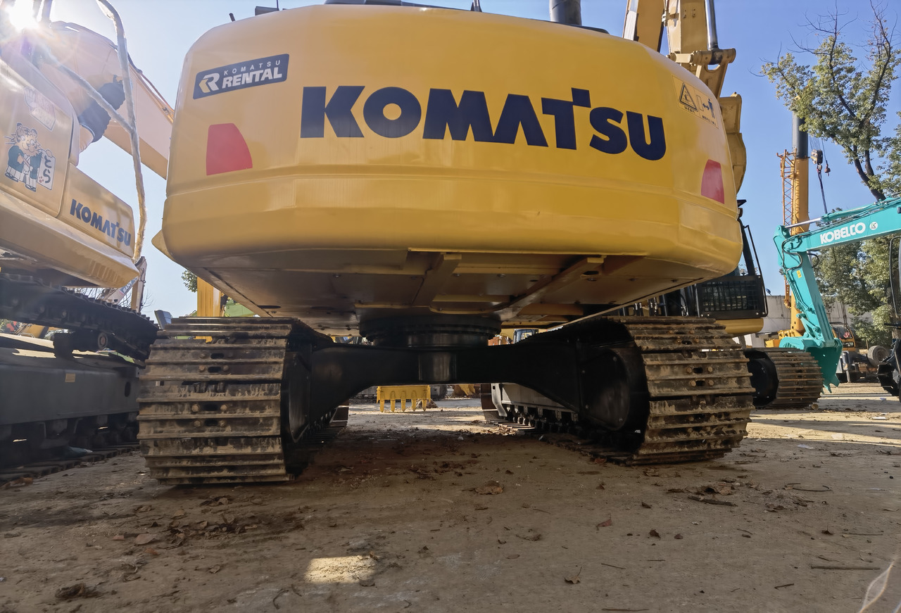 Bager gusjeničar Komatsu PC130-7 Excavator: slika Bager gusjeničar Komatsu PC130-7 Excavator