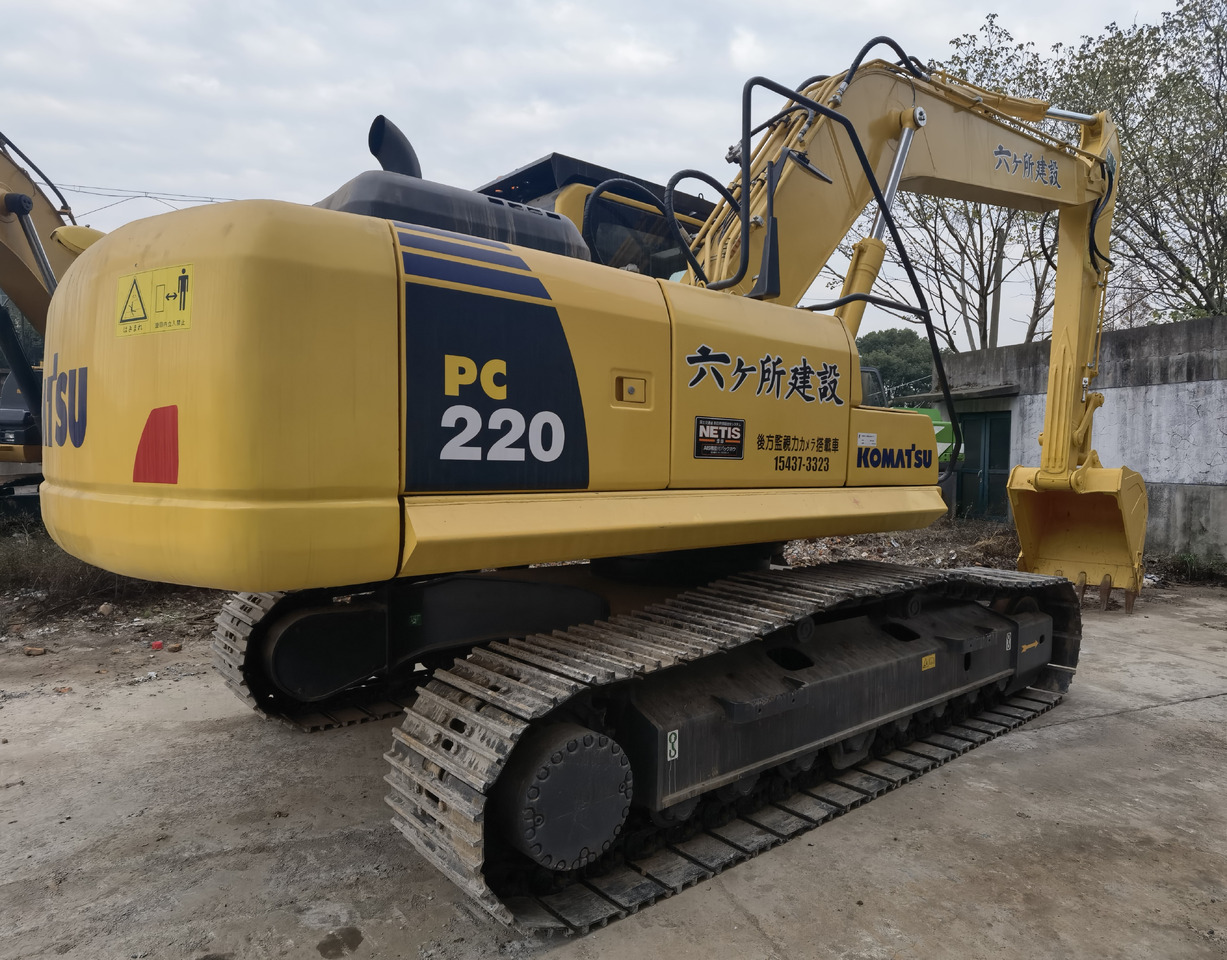 Komatsu PC220-8 Excavator - Bager gusjeničar: slika Komatsu PC220-8 Excavator - Bager gusjeničar Komatsu PC220-8 Excavator - Bager gusjeničar: slika Komatsu PC220-8 Excavator - Bager gusjeničar